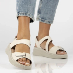  Dámské kožené sandály na platformě béžové DS7043/25 BE