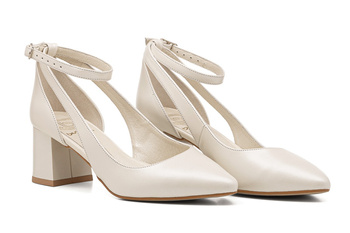 Nízké lodičky na jehlovém podpatku Gabi v barvě ecru