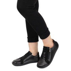 Dámská minimalistická kožená obuv barefoot model perforovaná 1243 černá