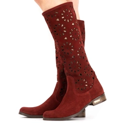 Dámské prolamované semišové boty ve vínové barvě