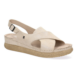 Elegantní kožené dámské sandály s přezkou Pollonus béžové 5-1621-004