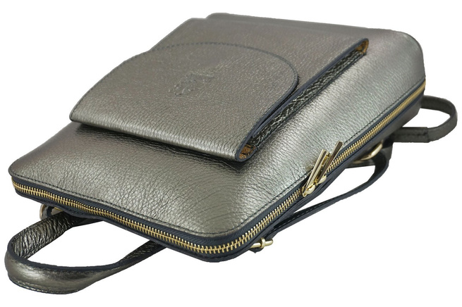 Batoh z metalizované kůže / poštovní taška 2v1 - tmavě zlatá