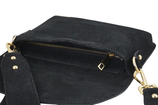 Zamszowa listonoszka na szerokim pasku - Czarna