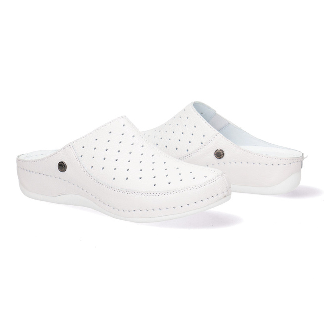 Skórzane klapki damskie zakryte Pollonus białe perforacja