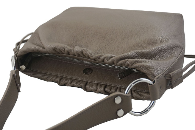 Włoska torebka marszczona na ramię - Beżowa ciemna