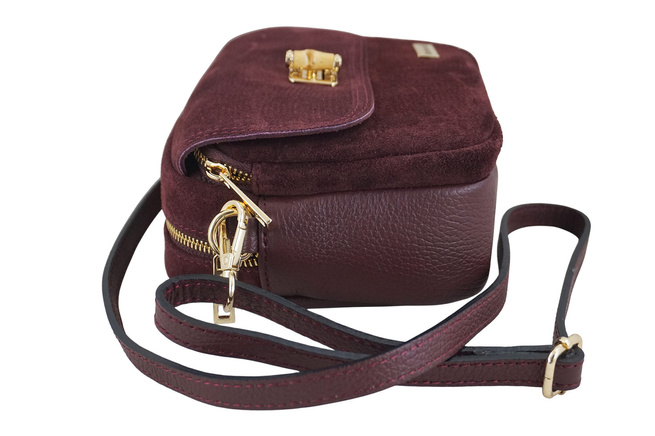 Malá semišová poštovní taška se zlatým zapínáním - bordó