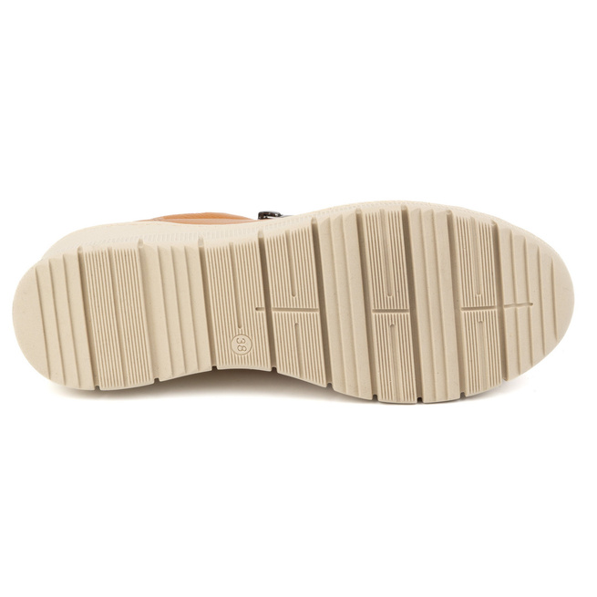 Dámské kožené polobotky na silné podrážce 1236 červená