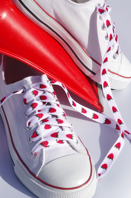 Ploché tkaničky s malinovým potiskem, Amusing Laces