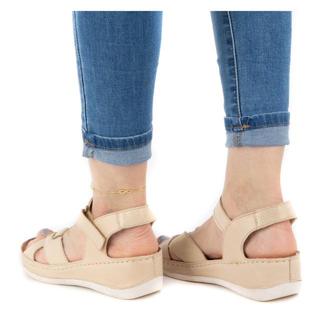 Pohodlné dámské kožené sandály 0473W beige