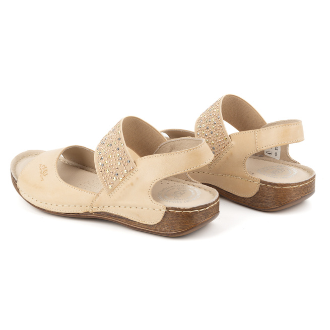 Dámské kožené sandály POLISH s měkkou stélkou 0546 beige