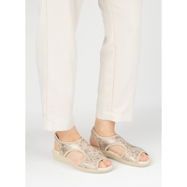 Dámské flexibilní sandály comfooty emma beige glossy