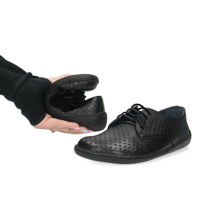 Skórzane półbuty damskie Pollonus Barefoot 5-1288-029 Czarny/Perforacja
