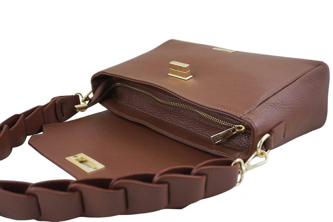 Skórzana torebka na ramię z plecionym paskiem - Brązowa