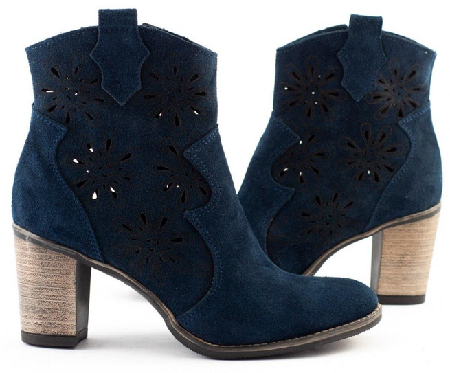 Ažurové semišové boty na podpatku Lena námořnická modř