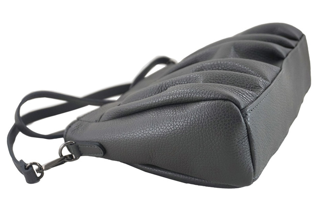 Dámská módní mačkaná kabelka - černá