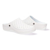 Skórzane klapki damskie zakryte Pollonus białe perforacja