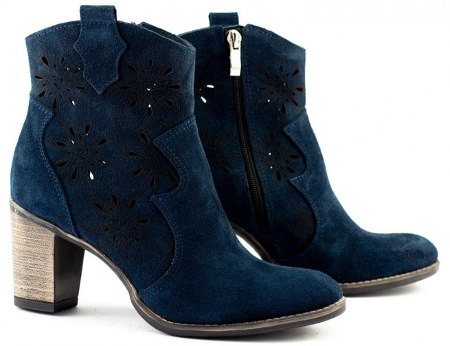 Ažurové semišové boty na podpatku Lena námořnická modř