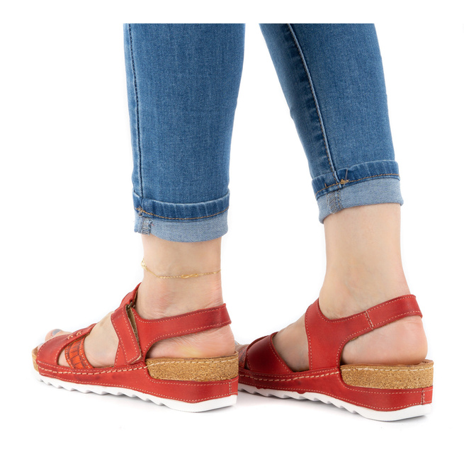Pohodlné dámské kožené sandály 0620W červené