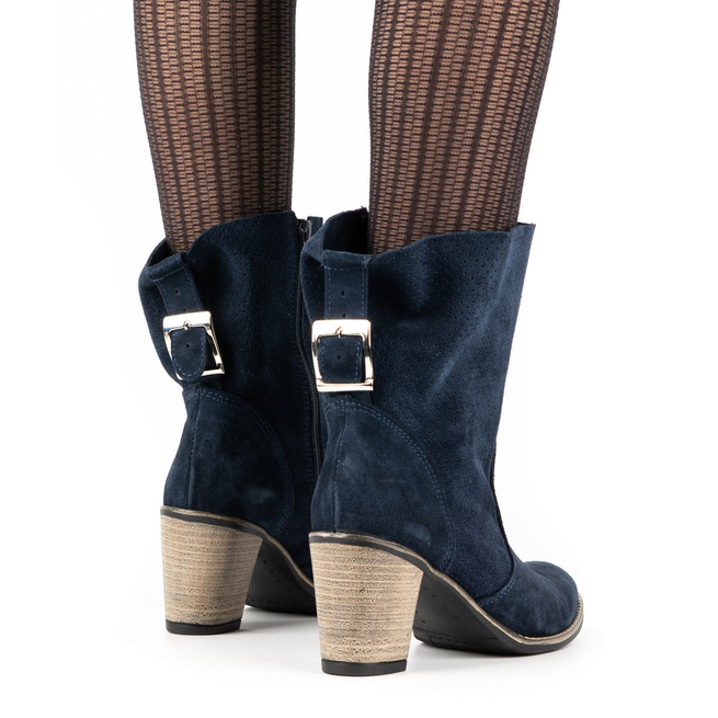 Tmavě modré prolamované kožené boty Sophia