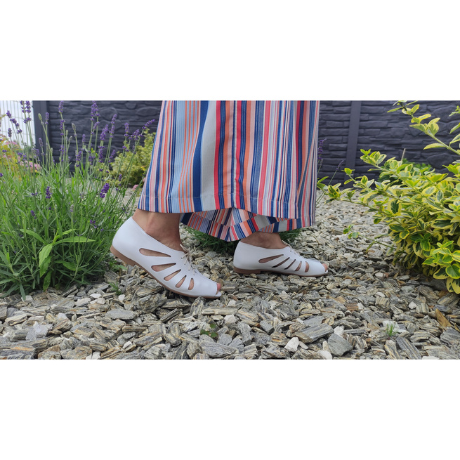 Dámské kožené ažurové baleríny 1444EX White