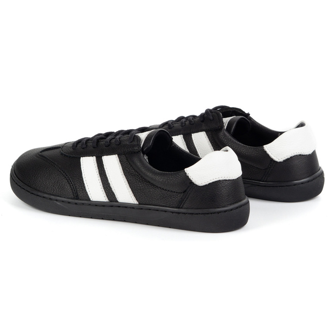 Buty skórzane damskie JOKER BLACKORWHITE 908 czarne – minimalistyczne sneakersy od Olivier