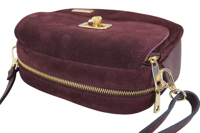Mała zamszowa listonoszka ze złotym zapięciem - Bordowa