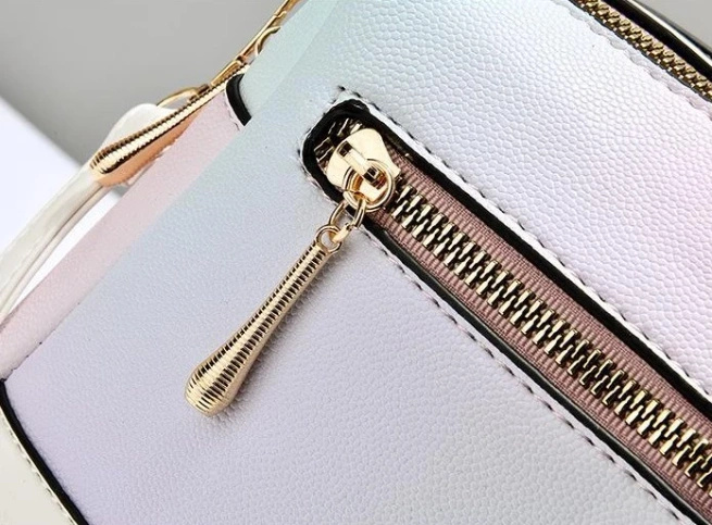 modna Torebka kuferek metaliczna czarna