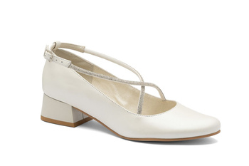 Czółenka ślubne skóra niskie z ozdobnymi paseczkami na krzyż ekru BUTDAM
