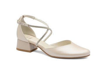 Buty ślubne skórzane na niskim obcasie z ozdobnymi paseczkami beż BUTDAM