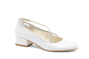 Czółenka ślubne skóra niskie z ozdobnymi paseczkami na krzyż biały BUTDAM